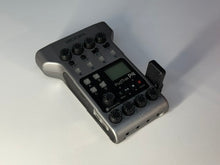 Load image into Gallery viewer, Zoom Podtrak P4 with Bluetooth BTA-2 Module

